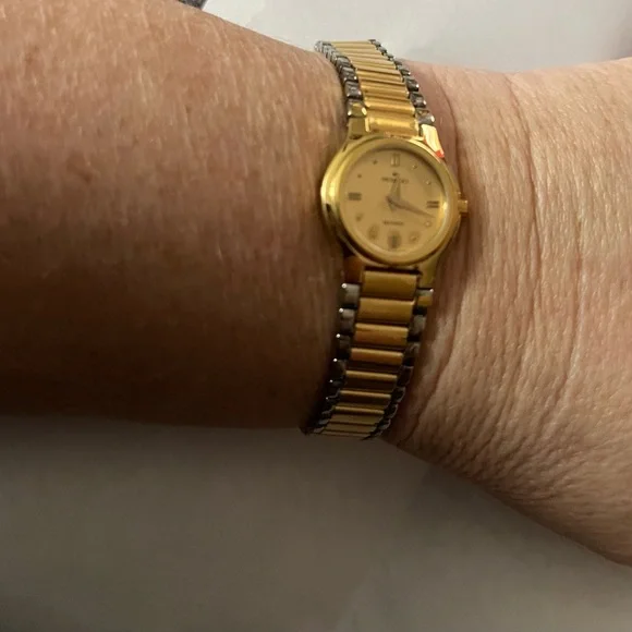 Movado | Accessories | Vintage Ladies Movado Twotone 8723835  display picture 2